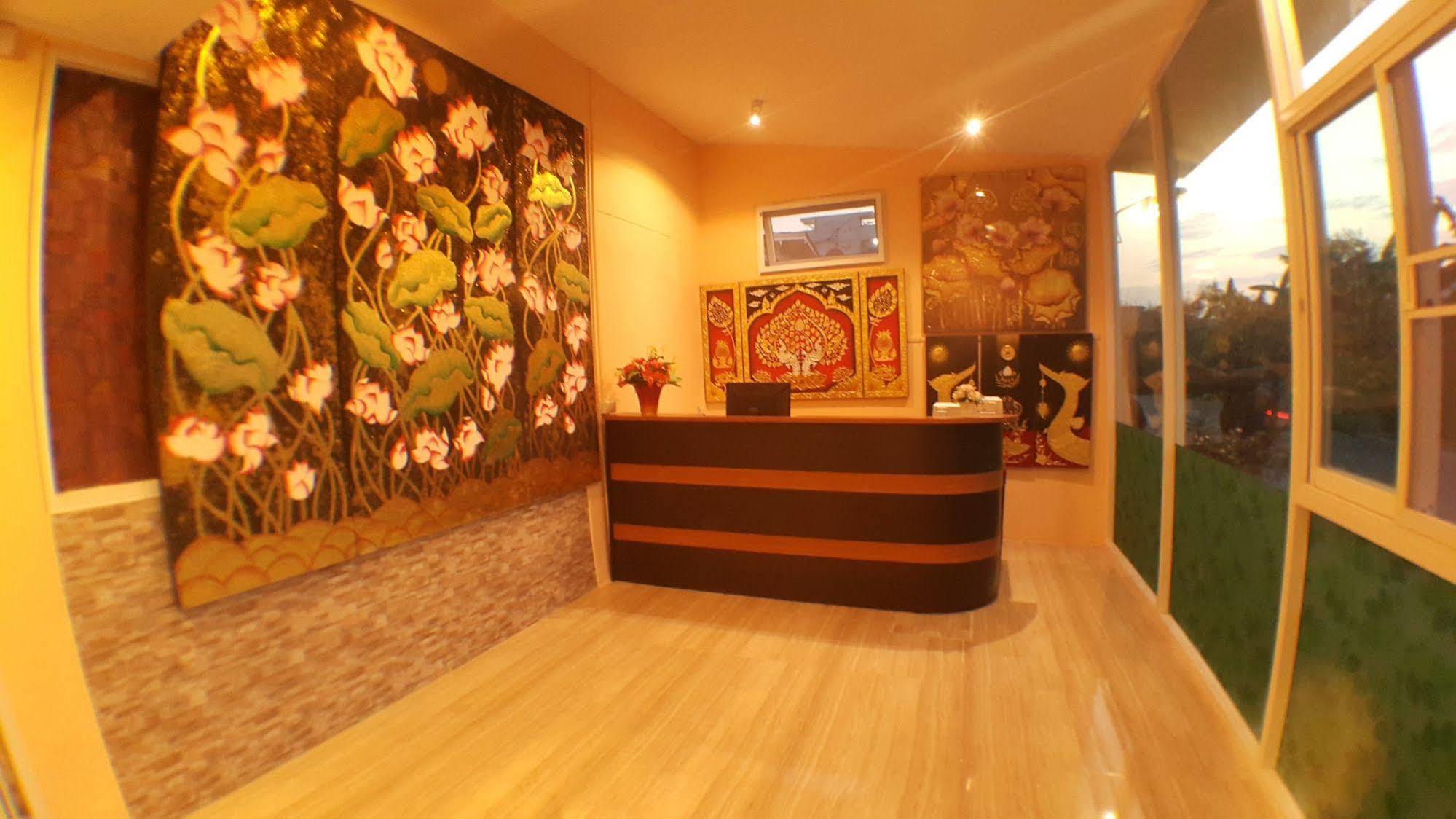 Aparthotel Suansin Art Garden Ban Lat Krachaeng Exterior foto